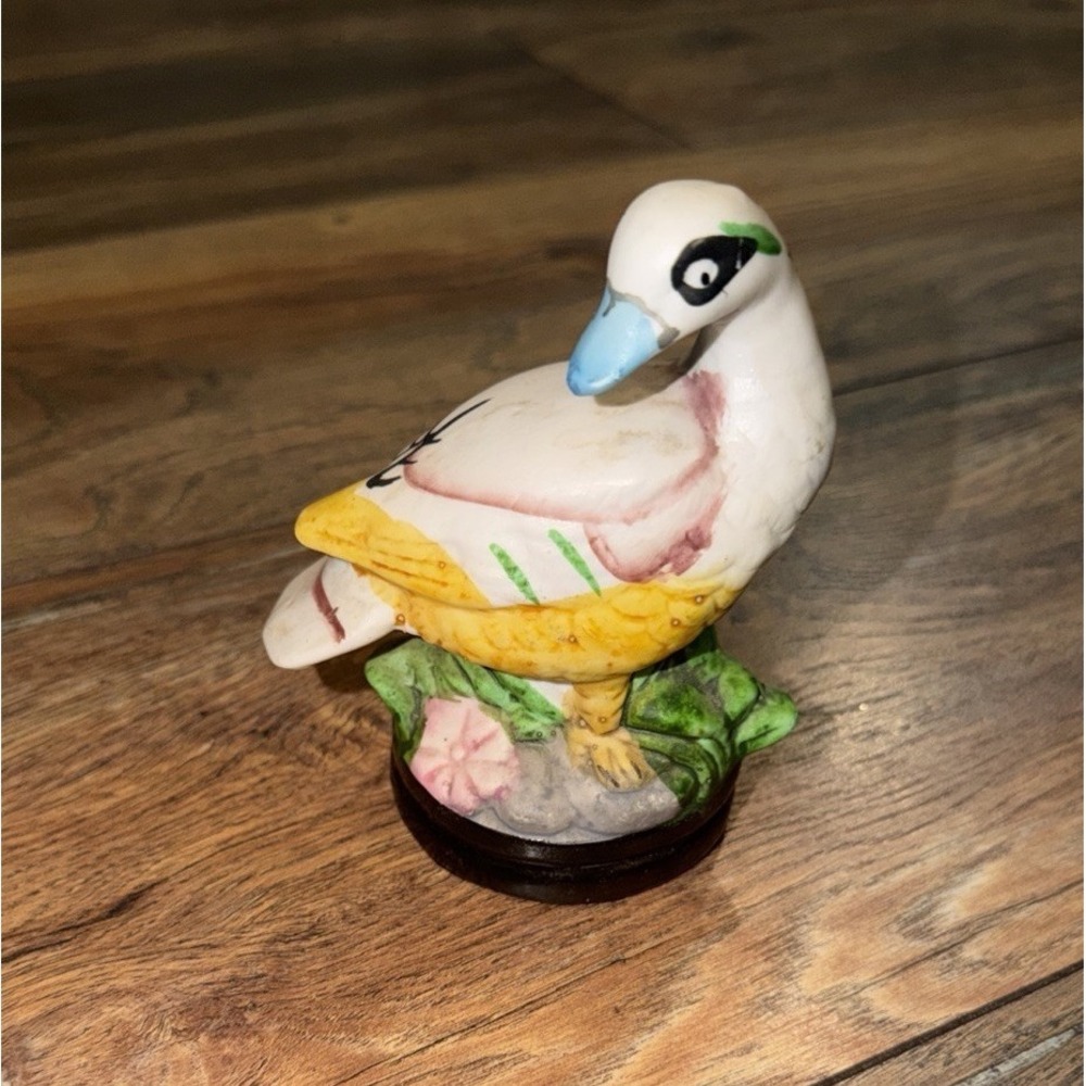Vintage 80s Hand Painted Ceramic Duck Bird Folk Art Figurine Made In Taiwan
